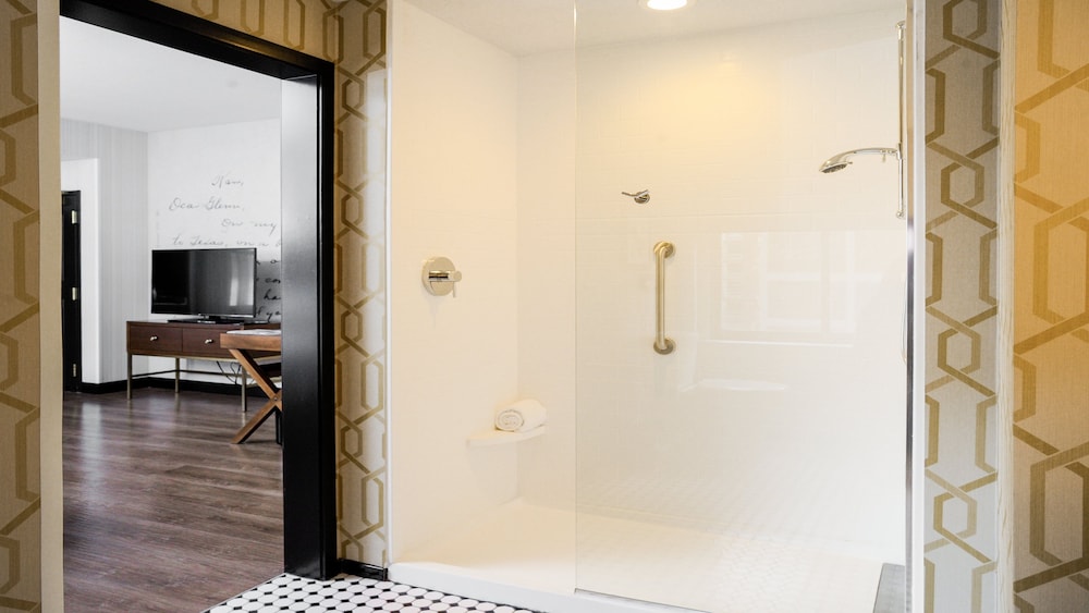 Hotel Indigo Kansas City Downtown by IHG - photo 10