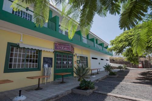 Hotel Apartamentos Las Casitas — hotel in Frontera