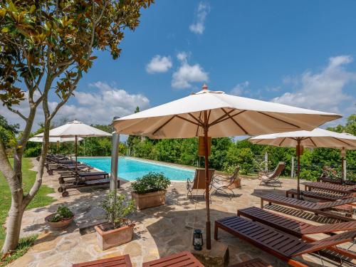 Apartment Bandiera by Interhome — 4-Star Luxury Hotel in Cinigiano, Italy