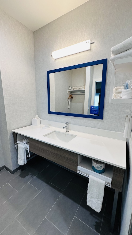 Hampton Inn & Suites Weatherford - photo 25