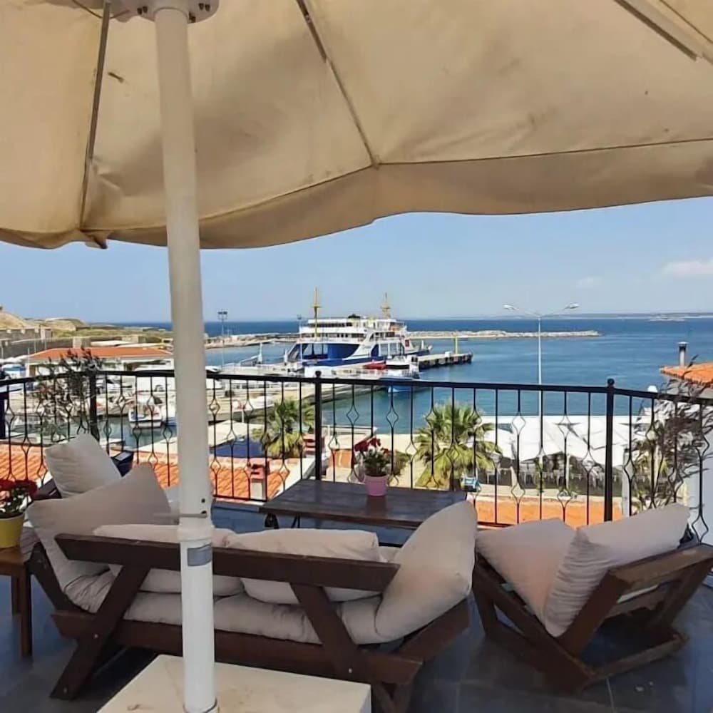 Tenes Garden Otel in Bozcaada, Turkey