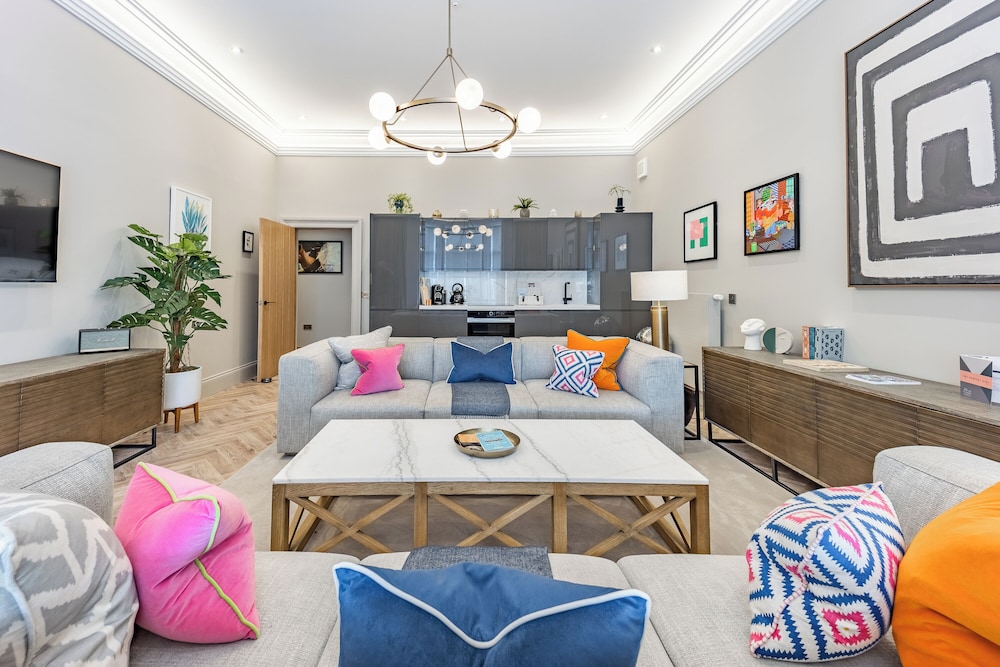 No1 Apartments & Bedrooms St Andrews St Mary's — 4-Star Luxury Hotel in Saint Andrews, United Kingdom