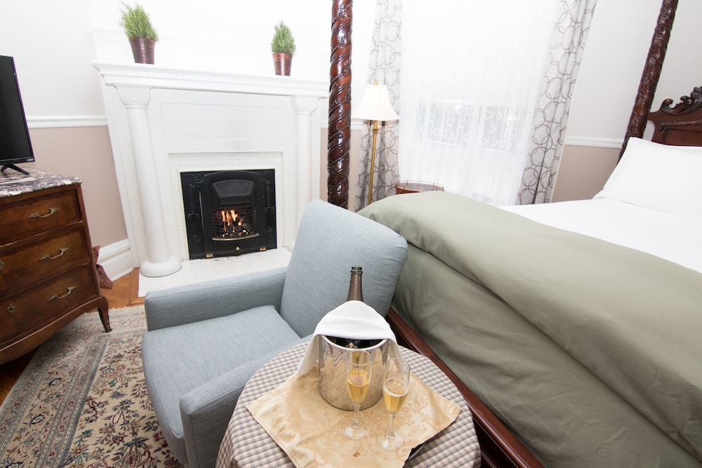 Albemarle Inn - photo 45