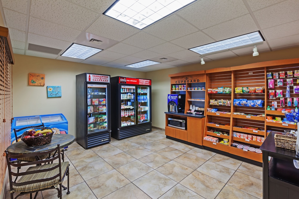 Candlewood Suites El Paso North by IHG - photo 26