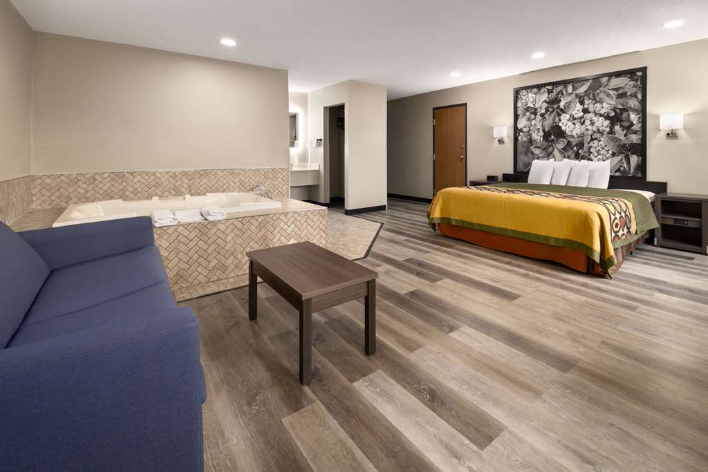 Super 8 by Wyndham Burnham Lewistown - photo 19