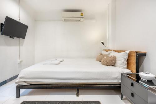 Sloth Hostel Don Mueang