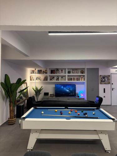 Rock n Roll apartment downtown — 4-Star Luxury Hotel in Thessaloniki, Greece