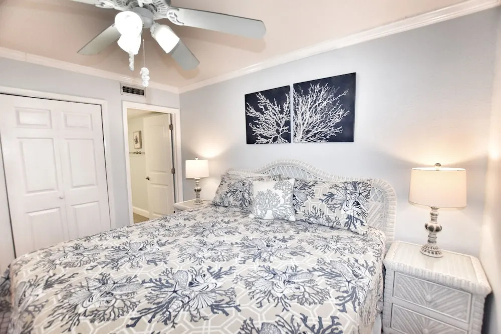 0702 Waters Edge Resort 2 Bedroom Condo by RedAwning - photo 4