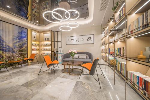 Atour Hotel Wuxi Railway Station Chunsheng Road in Wuxi, People's Republic of China