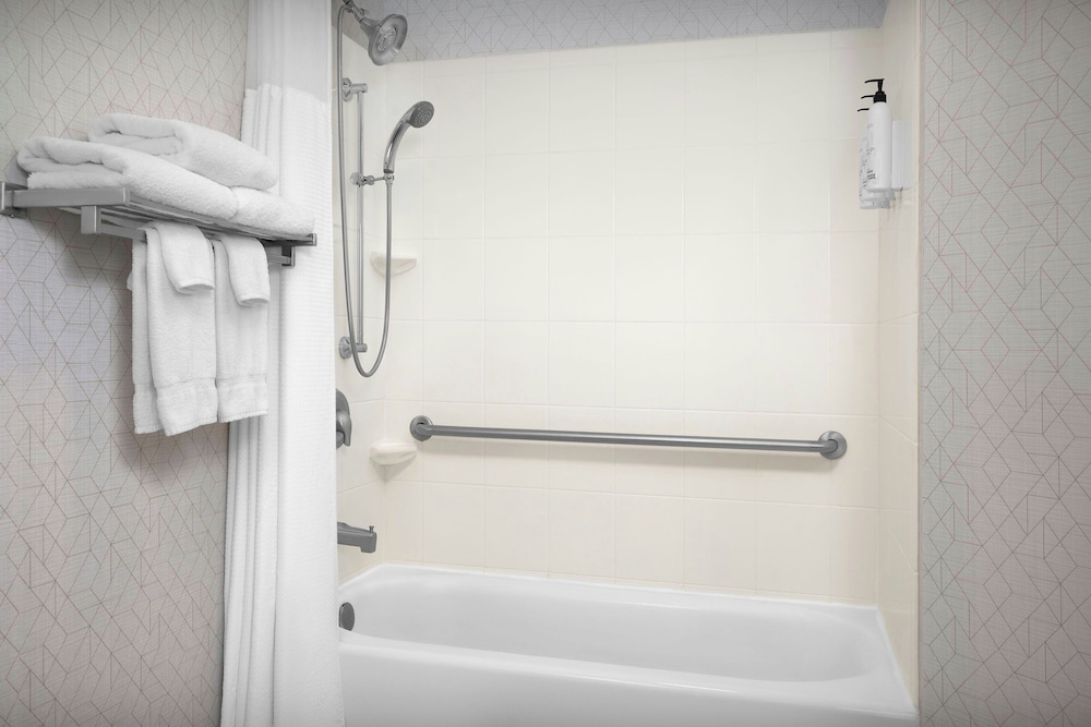 SpringHill Suites by Marriott Lynchburg Airport University Area - photo 16