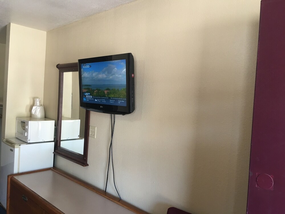 Best Value Inn Motel Sandusky - photo 20