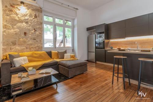 Modern And Cozy Apartment in the Heart of Athens — 4-Star Luxury Hotel in Athens, Greece