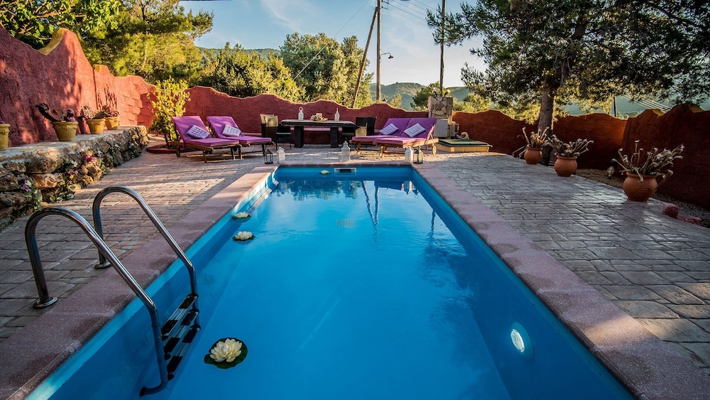 Athenea Villas Private Pools & Gardens — 4-Star Luxury Hotel in Zakynthos, Greece