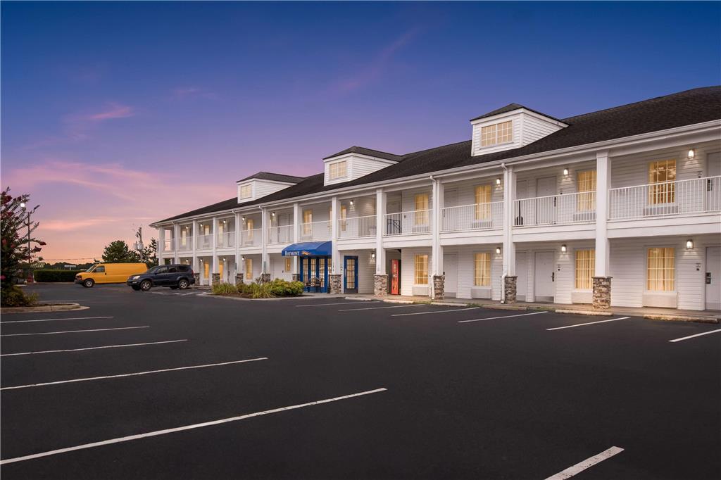 Baymont by Wyndham Forest City - photo 5