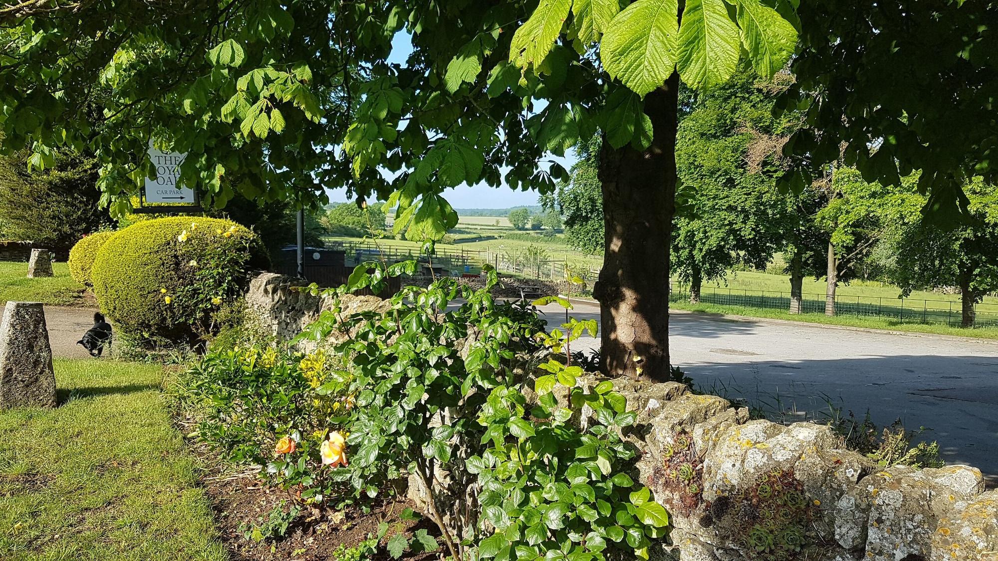The Royal Oak - carbon neutral hotel in Stamford