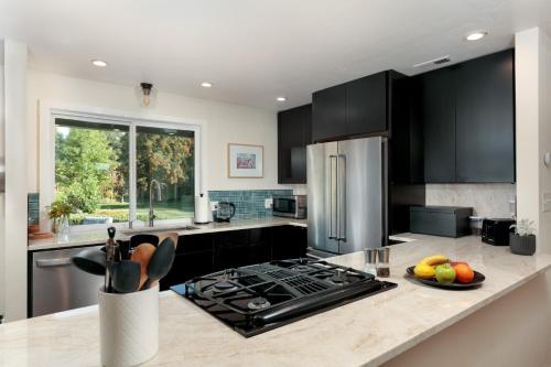 Belle 30 day minimum home — 4-Star Luxury Hotel in Hood River, United States