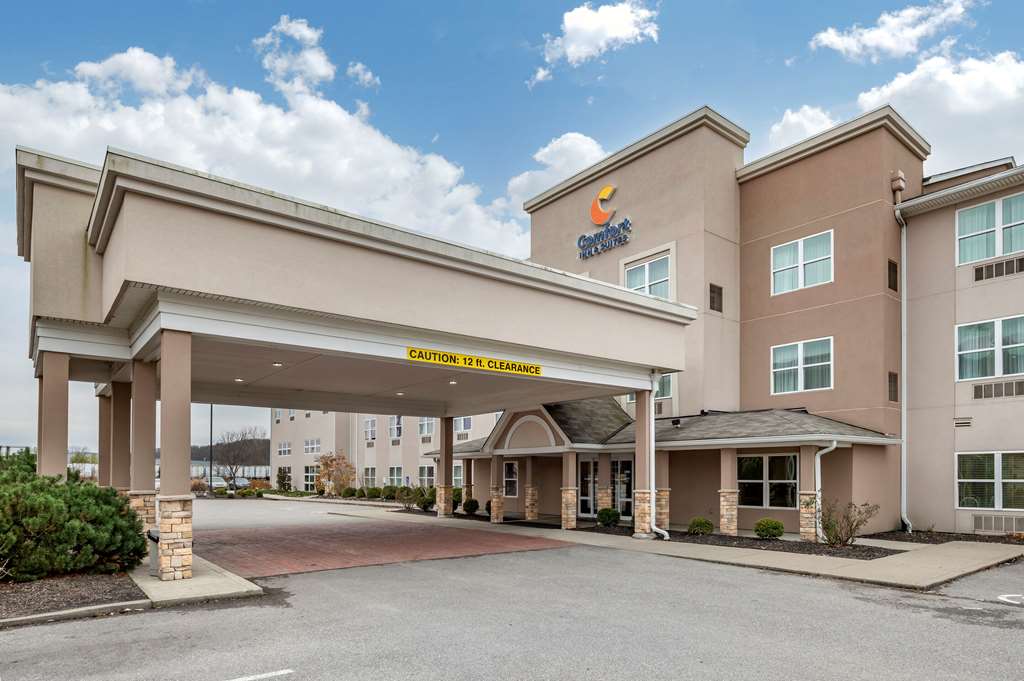 Comfort Inn & Suites Northern Kentucky - photo 2