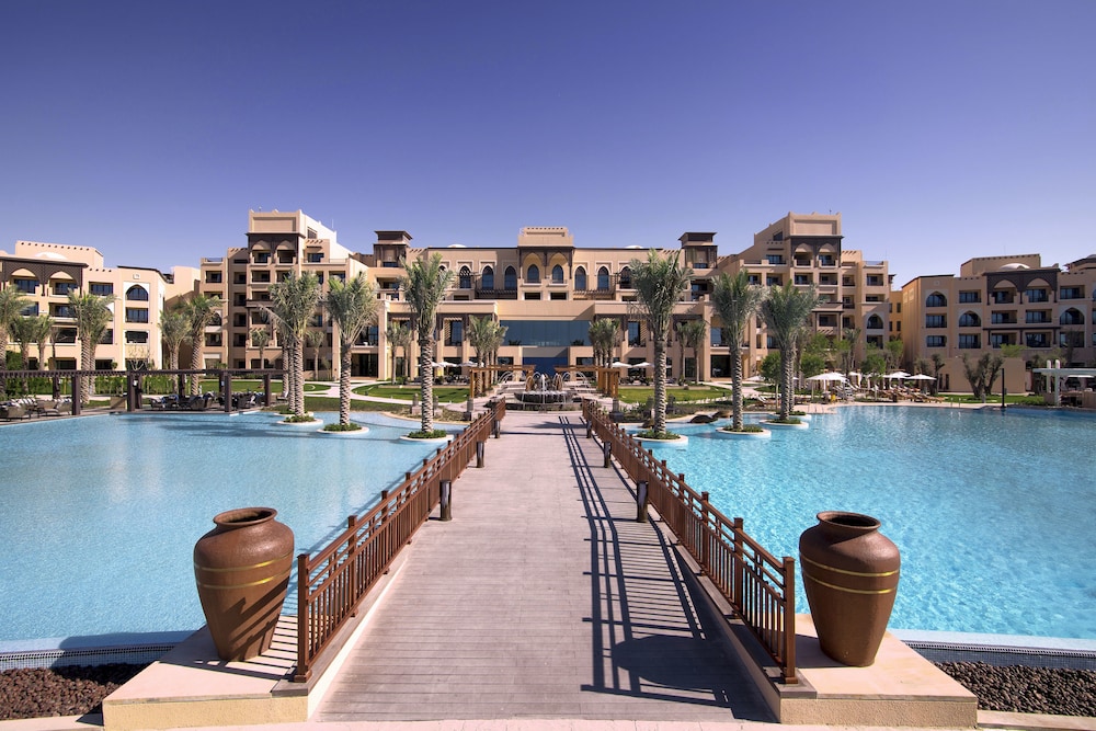 Saadiyat Rotana Resort and Villas — 5-Star Luxury Hotel in Abu Dhabi, United Arab Emirates