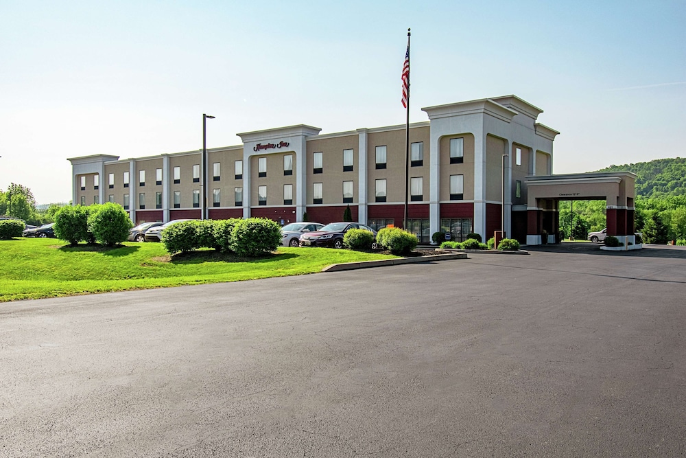 Hampton Inn Pine Grove - featured photo