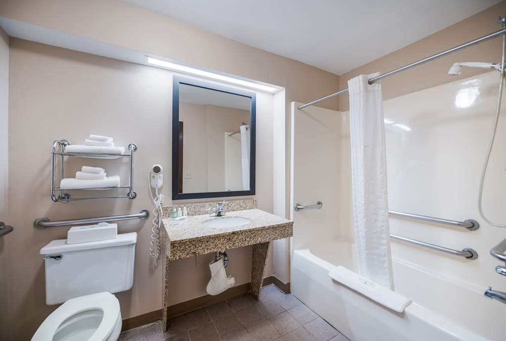 Quality Inn Jacksonville near Little Rock Air Force Base - photo 28