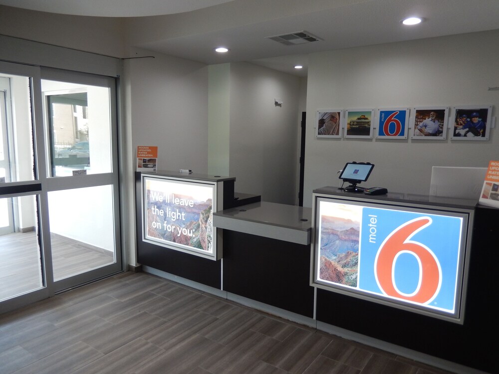 Motel 6 Houston TX Downtown North - photo 5
