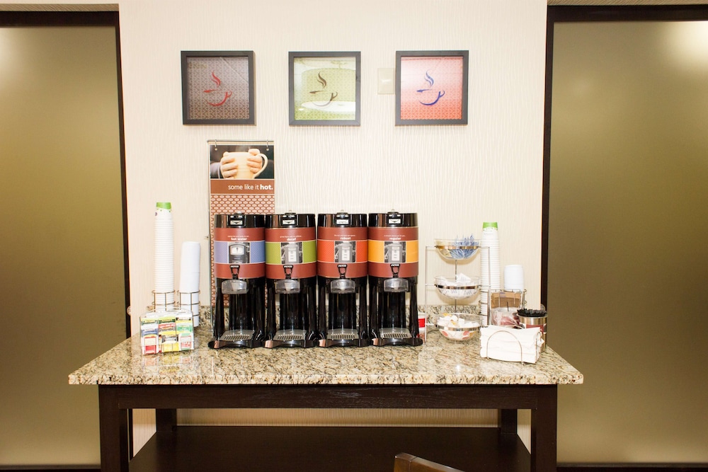 Hampton Inn Atlanta Fairburn - photo 6