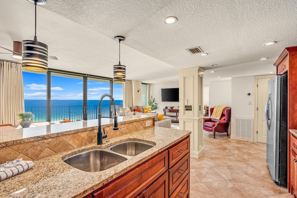 Sandpiper Beacon Beach Resort - photo 219