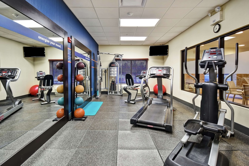 Hampton Inn & Suites Detroit Canton - photo 64