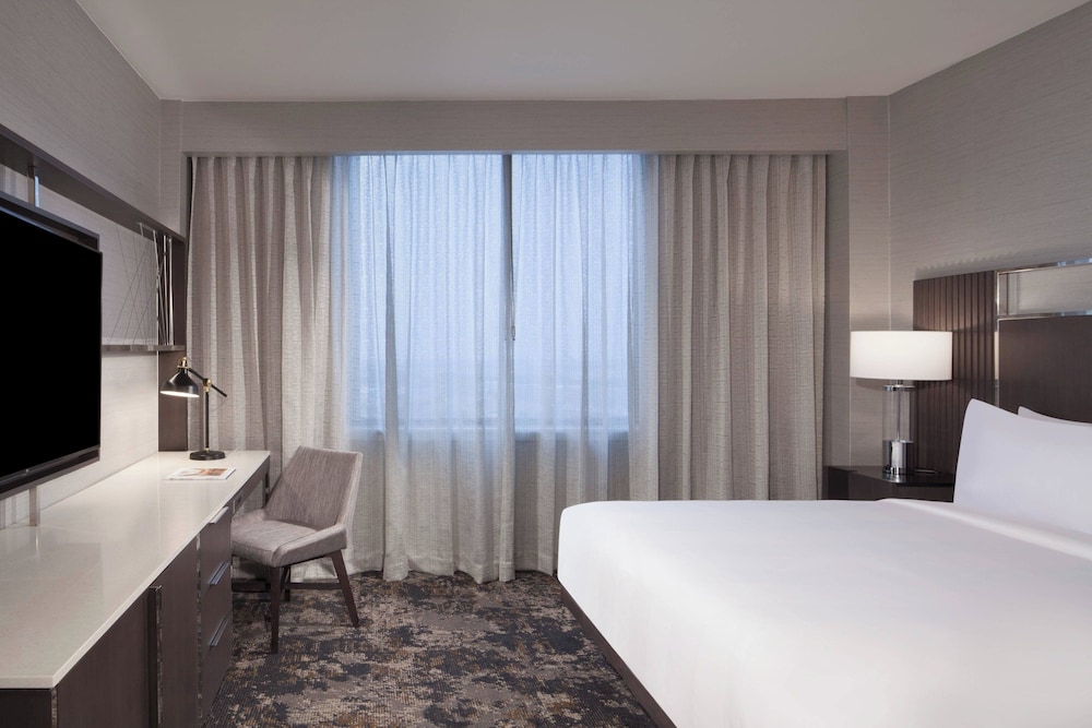 Dallas Fort Worth Airport Marriott - photo 12