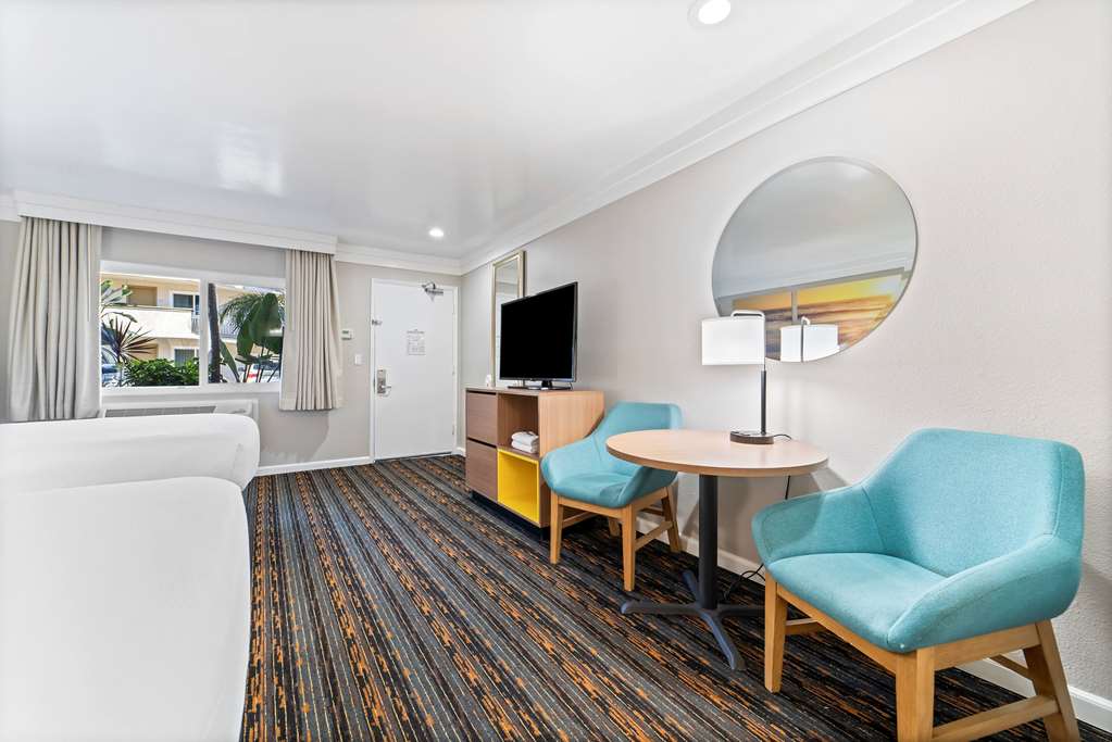 Days Inn by Wyndham San Diego Hotel Circle - photo 19
