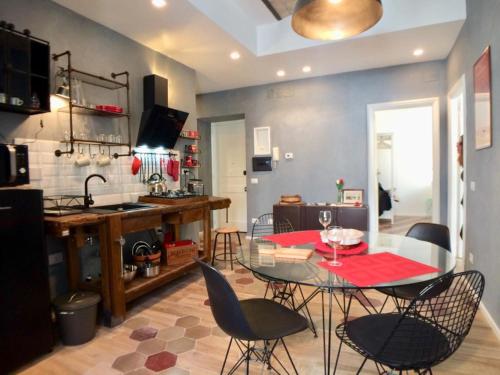 Roma Testaccio Volta 45 apartment — 4-Star Luxury Hotel in Rome, Italy