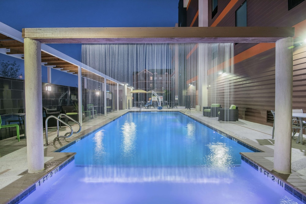 Home2 Suites by Hilton Austin Airport - photo 27