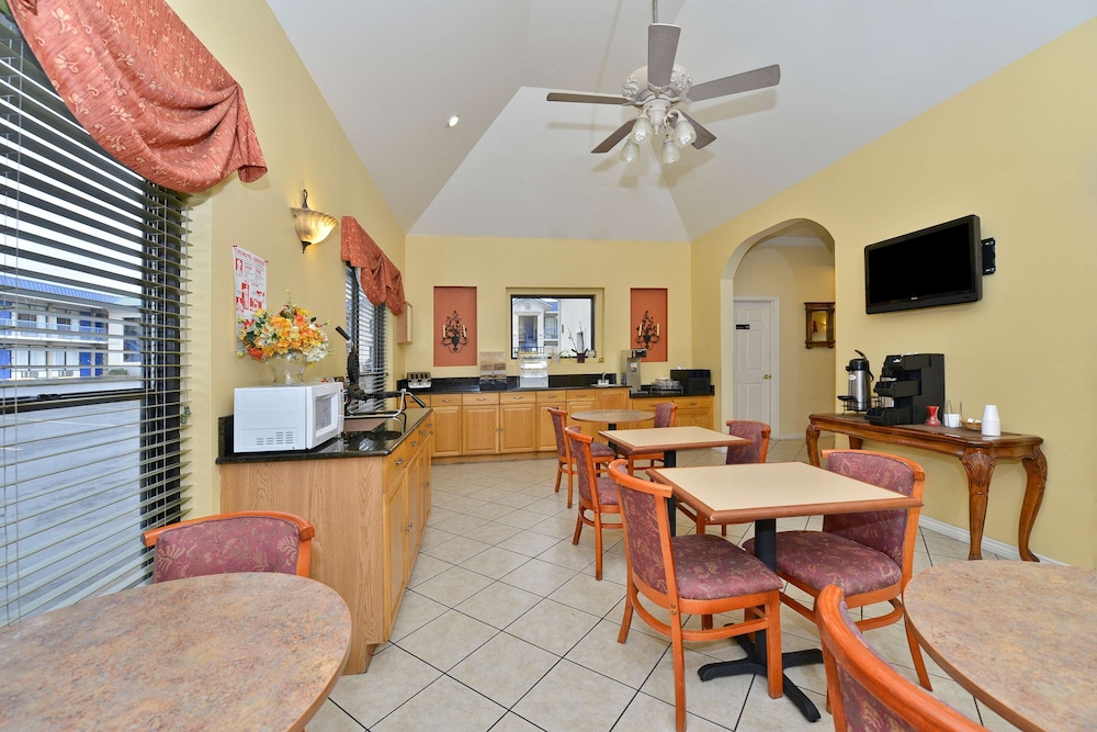 Americas Best Value Inn Hillsboro - photo 12