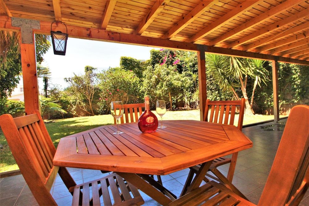 Apartment With Very Big Garden Near Beach — 4-Star Luxury Hotel in Canico, Portugal
