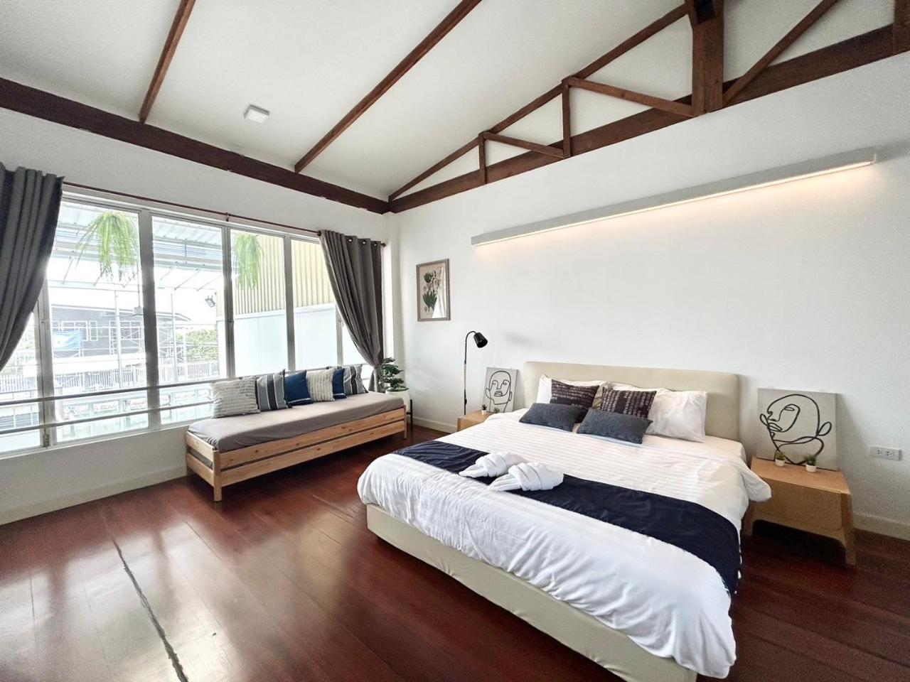Canal Villa on Onnut Road near Bts Onnut Bangkok