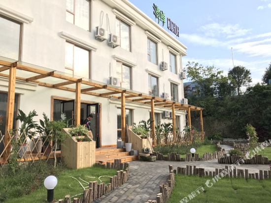 Cicada Hotel - carbon neutral hotel in Daishan