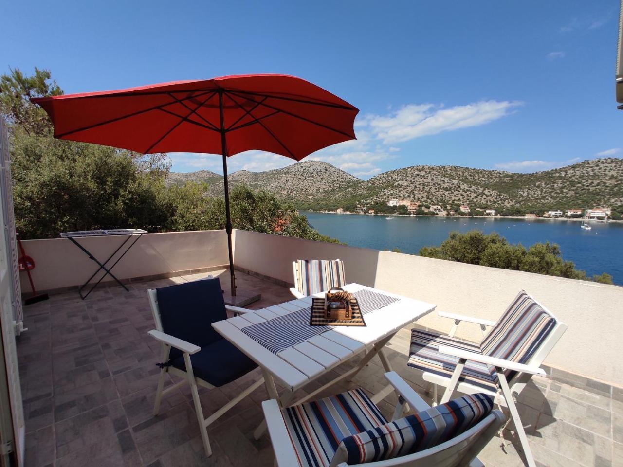 Apartman Portorus — 4-Star Luxury Hotel in Lastovo, Croatia