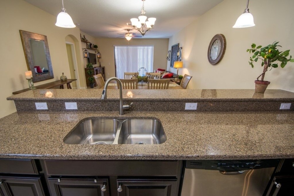 Alana's Champions Gate Townhome Kissimmee - photo 2