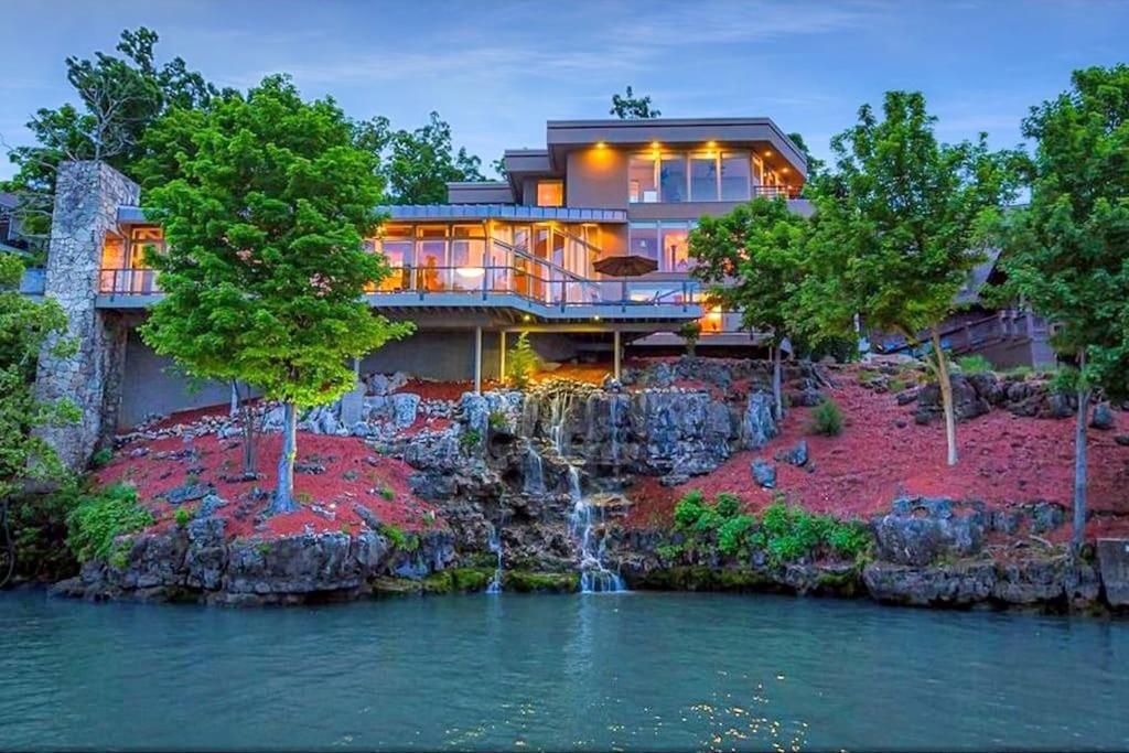 Iconic Glass Mansion Huge Views Best Location pet-friendly hotel Osage Beach
