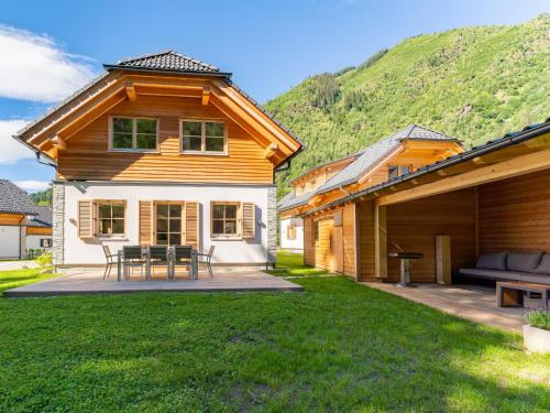 Villa Petra — 4-Star Luxury Hotel in Donnersbach, Austria