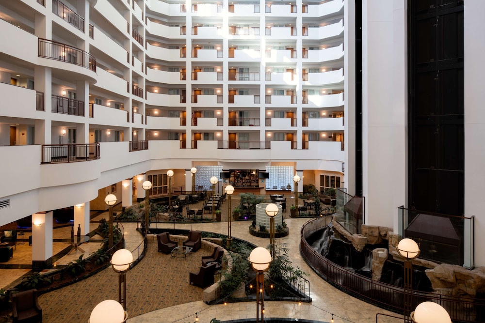 Embassy Suites by Hilton Portland Airport - photo 2