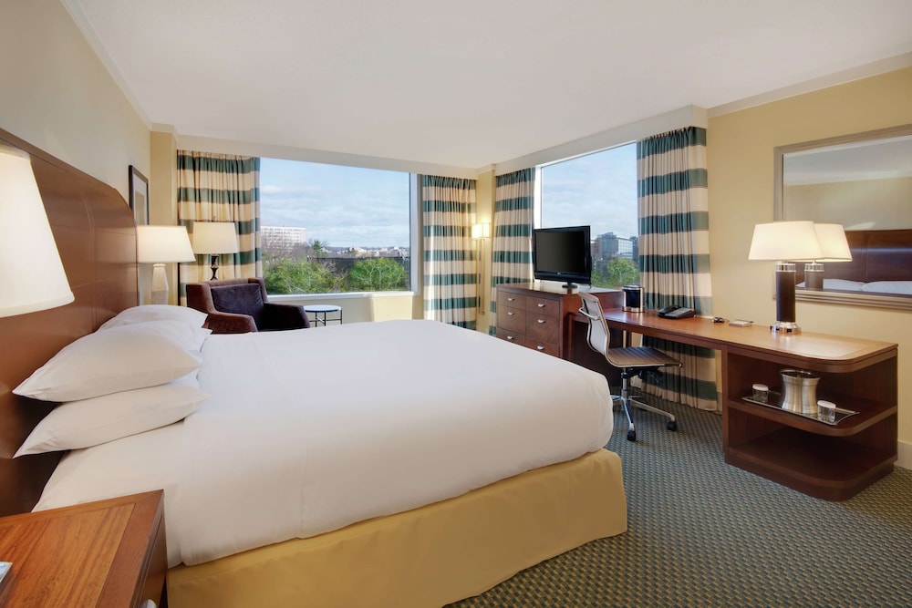 DoubleTree by Hilton Stamford - photo 16