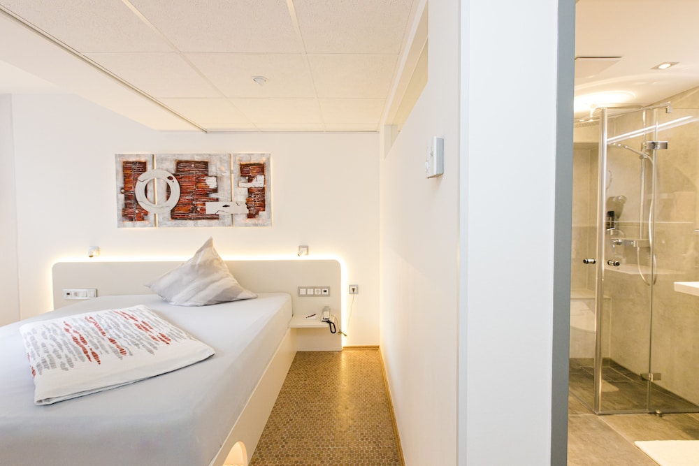 Hotel am Düsseldorfer Platz - carbon neutral hotel in Ratingen