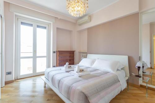 Monteverde 2BDR Penthouse — 4-Star Luxury Hotel in Rome, Italy
