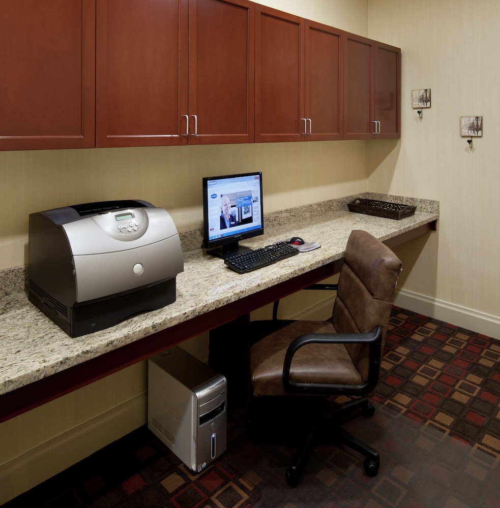 Hampton Inn & Suites Texarkana - photo 46