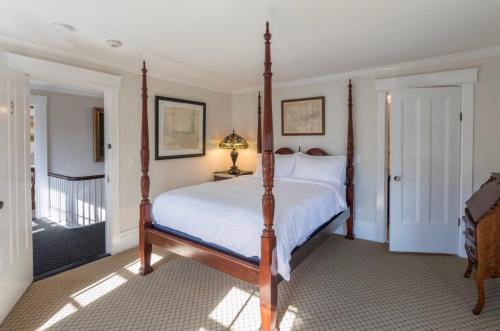The Clarendon House - photo 64