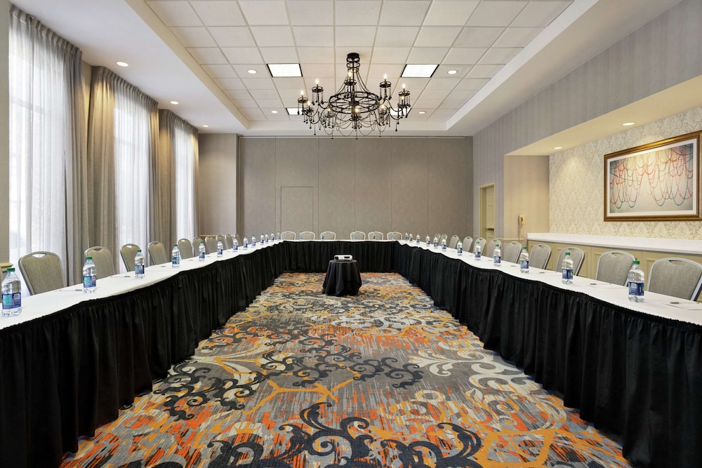 Hilton Garden Inn New Orleans Convention Center - photo 62