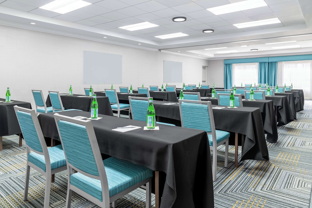 Homewood Suites by Hilton Detroit Troy - photo 42