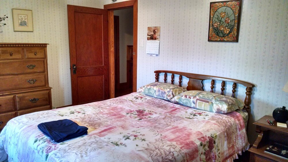 Fish & Loaves B&B - photo 10