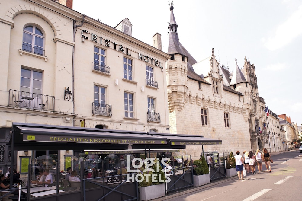 Logis Hotel Restaurant Cristal in Saumur, France